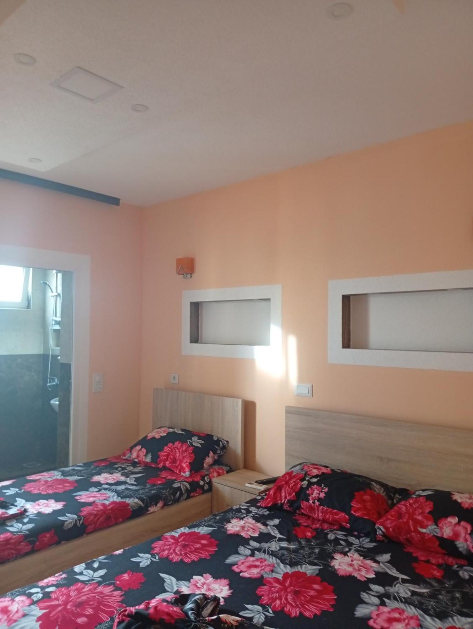 Grandino Holiday Rooms&Apartments Улцинь Экстерьер фото